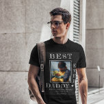 T-shirt Première Fête des pères moderne photo et texte per<br><div class="desc">Happy First Fête des pères meilleur papa jamais audacieuse typographie blanche nouveau papa modèle de t-shirt personnalisé avec votre photo et texte.</div>