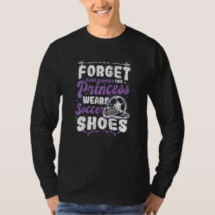 T-shirt Princess Wears Soccer Chaussures Joueuse de footba