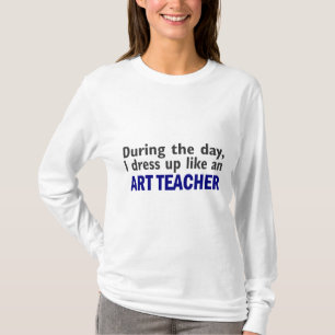 T-shirt PROFESSEUR d'ART au cours de la journée