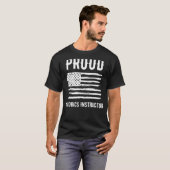 T-shirt Profession d'instructeur d'aérobic fier Drapeau am (Devant entier)