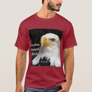 T-shirt Profil de pygargue à tête blanche sur fond noir. T