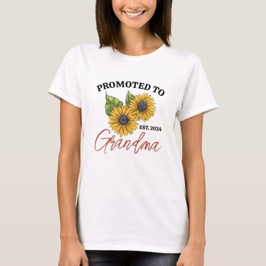 T-shirt Promoté à Grandma Sunflower Floral Personnalisé (Devant)