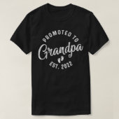 T-shirt Promoted To Grandpa 2022 For First Time Fathers Ne (Design devant)