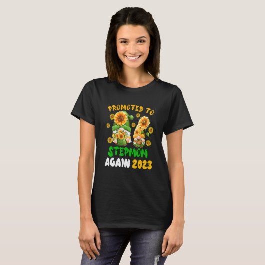 T-shirt Promoted To Stepmom Again 2023 Two Floral Gnomes P (Devant entier)