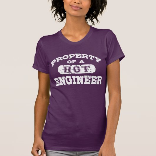 T-shirt Propriété d'un ingénieur à chaud (Devant)