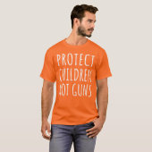 T-shirt Protéger les enfants, pas les armes à feu - mettre (Devant entier)