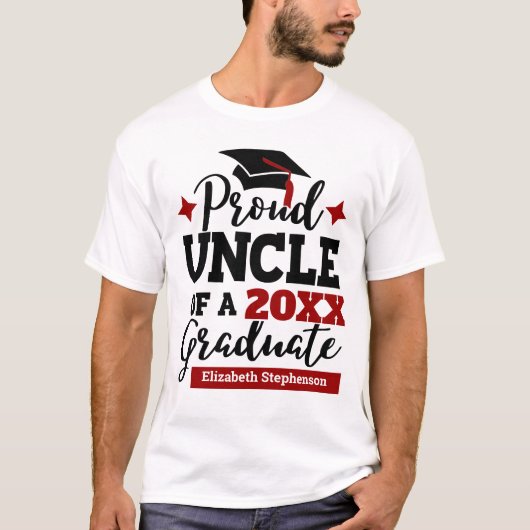 T-shirt Proud Uncle 2022 diplômé noir rouge nom du casquet (Devant)