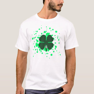 T-shirt quatre feuilles de trèfle. bulles.