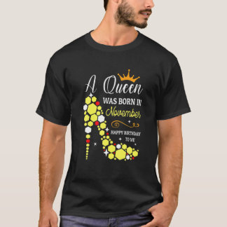 T-shirt Queen Est Né En Novembre Fantastique Anniversaire 