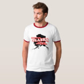 T-shirt Quelque part en Alaska un village manque son idiot (Devant entier)