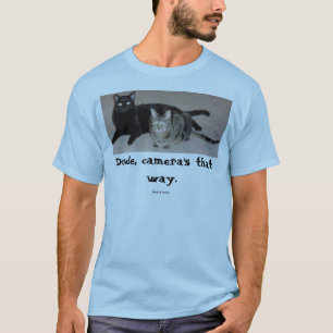 T-shirt Qui de l'appareil-photo manière