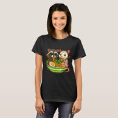 T-shirt Raccoon And Ossum Eating Ramen Noodles (Devant entier)