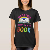 T-shirt Rainbow Regardez, c'est dans une lecture de livre (Devant)