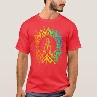T-shirt Rainbow Yoga Om Namaste Mains De La Femme Mandala