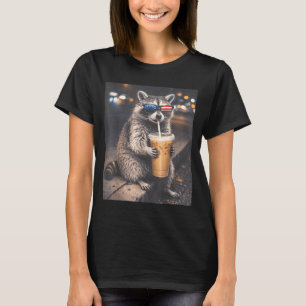 T-shirt Raton laveur cool buvant un café glacé mème animal