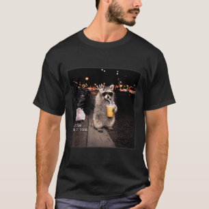 T-shirt Raton laveur drôle buvant du café glacé mème anima