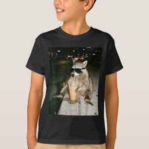 T-shirt Raton laveur drôle buvant un café glacé mème homme