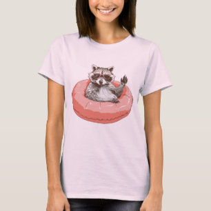 T-shirt raton laveur portant des lunettes de soleil dans u