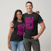 T-shirt Read A Book Not A Voracious Reader And Book (Unisexe)