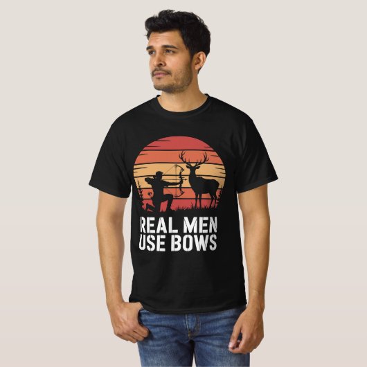 T-shirt Real Men Use Bows Hunting Tee (Devant entier)