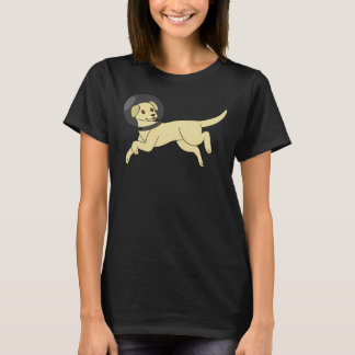 T-shirt Récupérateur Labrador Jaune Dans L'Espace