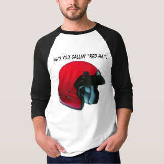 T-shirt Red Hat avec l'attitude de cycliste