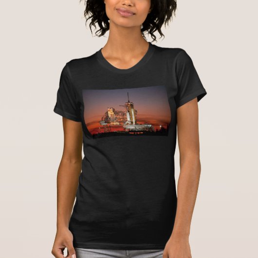T-shirt Red Sky for Space Shuttle Atlantis Launch (Devant)