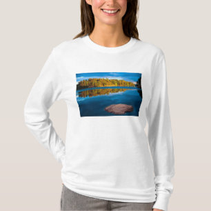 T-shirt Reflets de début de soirée dans les eaux limitroph