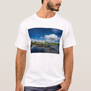 T-shirt Réflexion de bateau de touristes