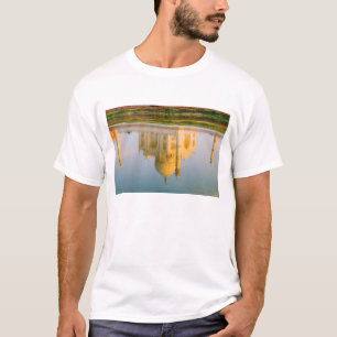 T-shirt Réflexion du temple mondialement célèbre Taj Mahal