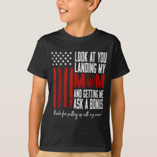 T-shirt Regarde Maman Qui Trouve Un Beau-Père En Prime