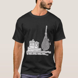 T-shirt Remorqueur près d'un filet de pêche pendu