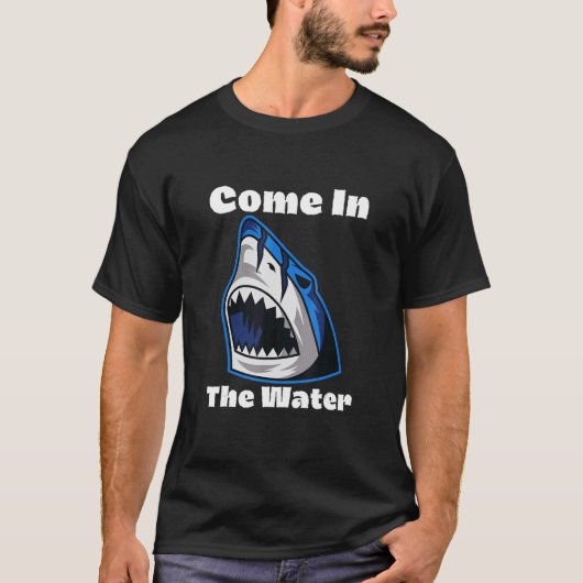 T-shirt Requin Arrive Dans L'Eau Requin (Devant)