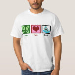 T-shirt Requins Peace Love<br><div class="desc">Les requins sont cool. Un signe de paix vert, un coeur rouge, et un requin génial aux dents pointues qui saute de l'eau de l'océan qui a l'air féroce. J'aime les animaux marins.</div>