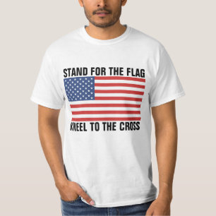 T-SHIRT RESTEZ POUR LE NAVIRE DU DRAPEAU À LA CROIX