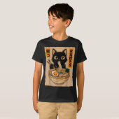 T-shirt Retro Anime Kawaii Black Cat Eating Ramen Noodles  (Devant entier)