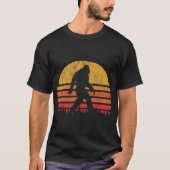 T-shirt Retro Bigfoot Sunset Design (Devant)