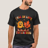 T-shirt Retro Fall In Love With Learning Autumn Pumpkin Te (Devant)