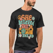 T-shirt Retro Groovy She Believed She Could So That She Di (Devant)