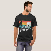 T-shirt Retro PNW Bigfoot Mountain Design (Devant entier)
