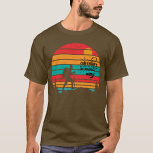T-shirt Retro Sunset Adventure Attend le Randonnée