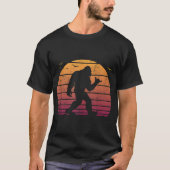 T-shirt Retro Sunset Bigfoot Shaka Design (Devant)
