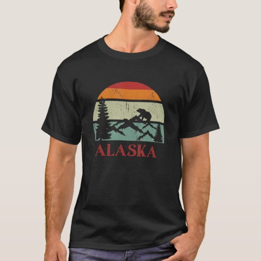 T-shirt Retro Sunset Mountains and Grizzly Bear Alaska Sou (Devant)