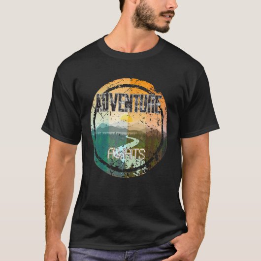 T-shirt Retro Sunset Natural Lake Mountain Adventure Await (Devant)
