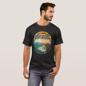 T-shirt Retro Sunset Natural Lake Mountain Adventure Await (Devant entier)