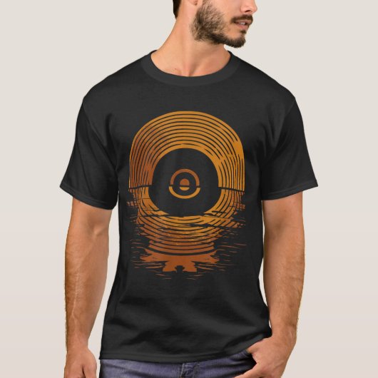 T-shirt Retro Vinyl Record Sunset Design (Devant)