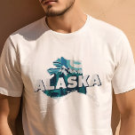 T-shirt Retro Voyage Iconic Alaska Graphic<br><div class="desc">Découvrez la beauté de la Dernière Frontière avec ce T-Shirt Retro Travel Iconic Alaska Graphic. Doté d'un design d'inspiration vintage qui met en valeur les paysages majestueux et le charme unique de l'Alaska, ce chemisier est parfait pour les voyageurs comme pour les résidents. Fabriqué avec des matériaux de haute qualité...</div>