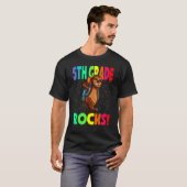 T-shirt Rocks de 5e année Sloth Retour à l'école (Devant entier)