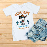 T-shirt Rodeo daddy cowboy bébé cheval fête anniversaire<br><div class="desc">Premier Rodeo mignon cowboy bébé cheval fête d'anniversaire chemise de papa,  adorable cheval blanc bébé dans un casquette cowboys et selle décorée pour cowboys western thème fête d'anniversaire t-shirt,  peut obtenir set de jumelage pour la famille d'anniversaire photo</div>