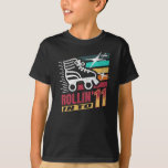 T-shirt Rollin' en 11 Vintage Roller Skating Anniversaire<br><div class="desc">Appuyez sur la patinoire avec style avec ce superbe Rolling' en 11. Parfait pour les filles, les garçons, les filles, les fils, les petites-filles, les nièces ou les cousins qui ont 11 ans. Célébrez à la patinoire avec ce fabuleux tee party d'anniversaire et montrez votre amour du patinage. Prends ça...</div>